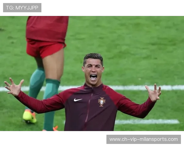 C罗红牌引热议，c罗红牌图片