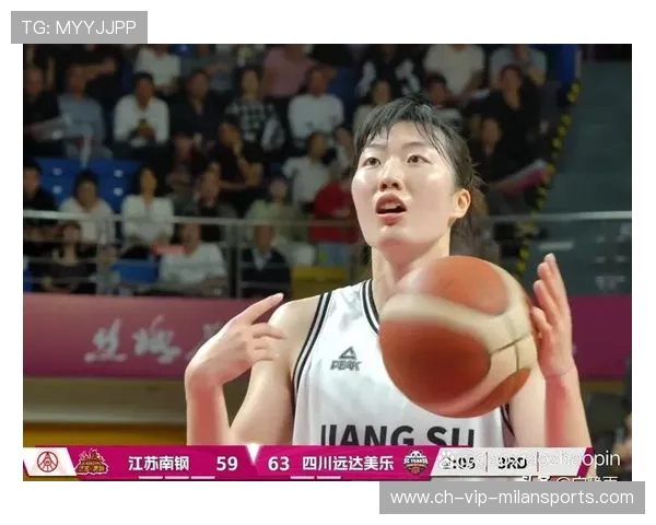 女篮替补关键篮板改变战局走向